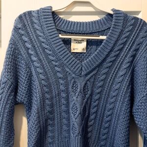 Abercrombie & Fitch | Pull Over Blue Sweater - Size XS